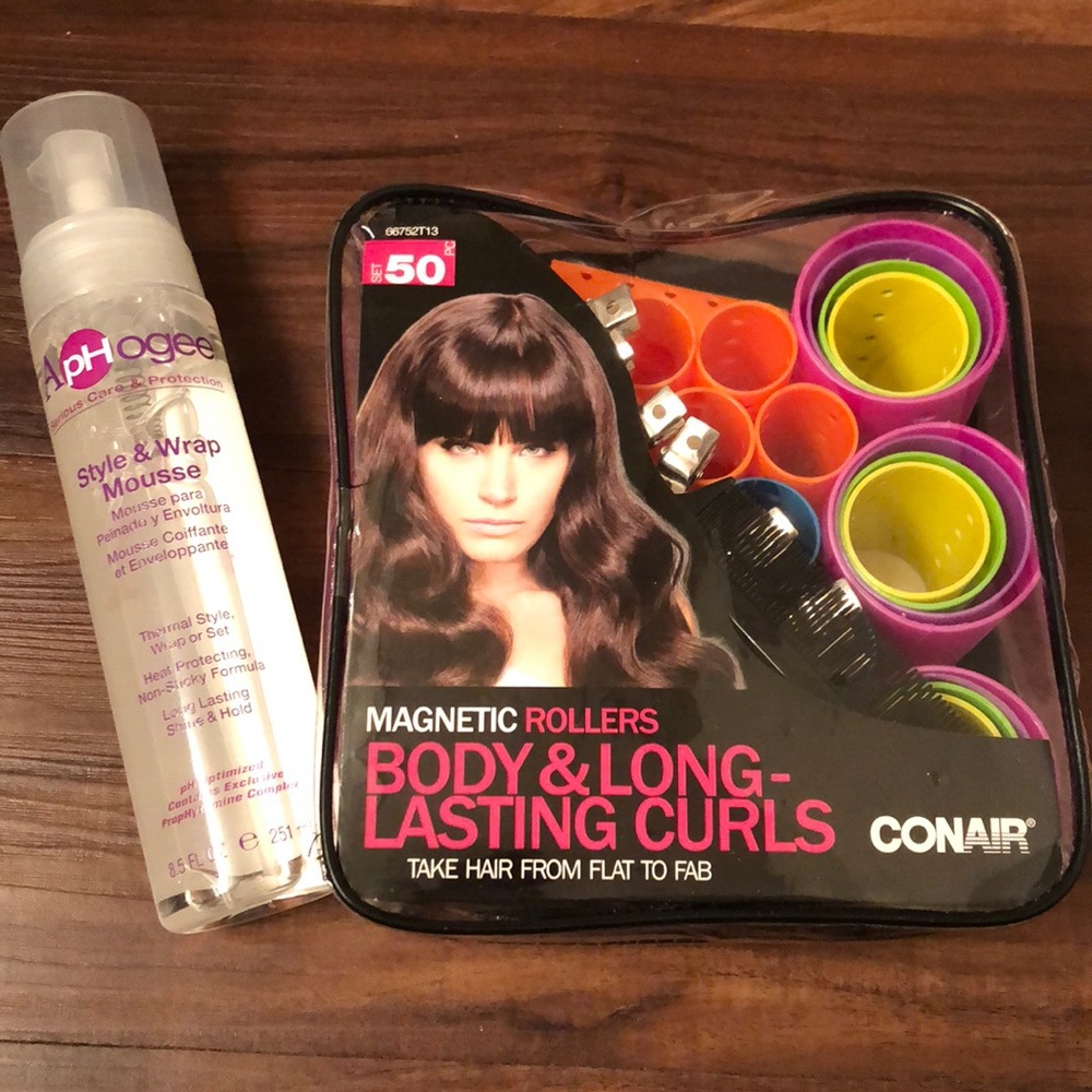 Hair curling set with style mousse